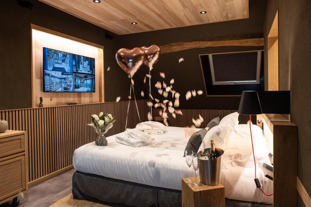 Le Studio Des Pres Verts Suite Design Avec Jacuzzi Privatif Jouey Exterior foto